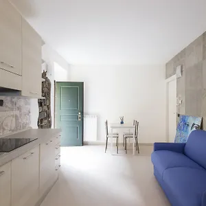 Blue Loft - The House Of Travelers , Côme Italie